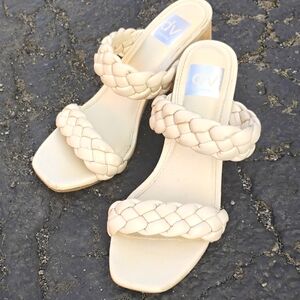 DV by Dolce Vita Cream Heeled Shoes with Braided Design / Size:8